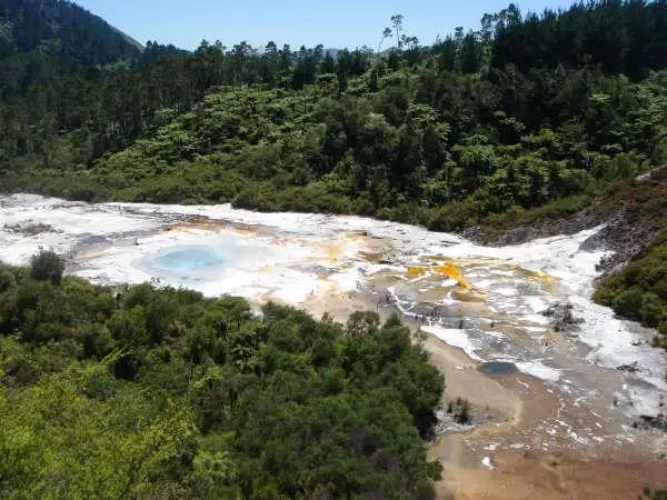 Scenic flight over Orakei Korako geothermal wonderland